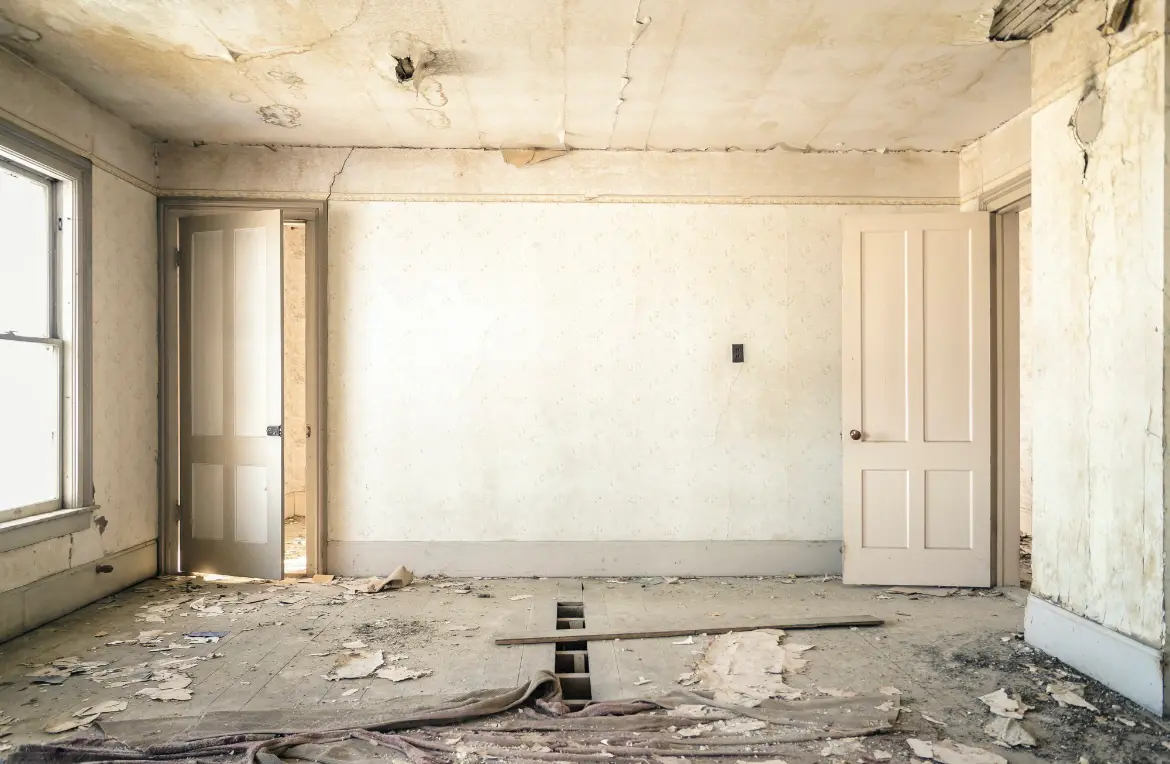 Waste disposal crew managing a cleanout project in San Juan Capistrano